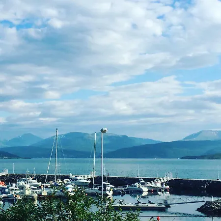 Villaer House In Finnsnes